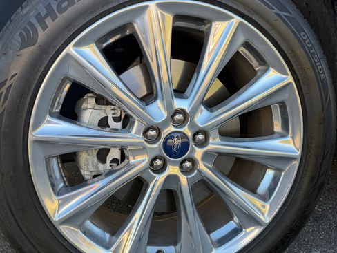 Used 2018 Ford Edge Titanium w/ Equipment Group 301A image 8