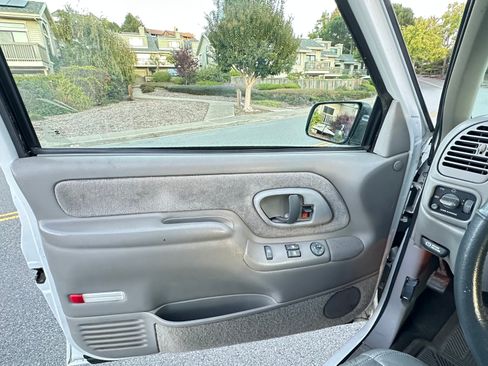 Used 1996 GMC Sierra 2500 4x4 Extended Cab image 13