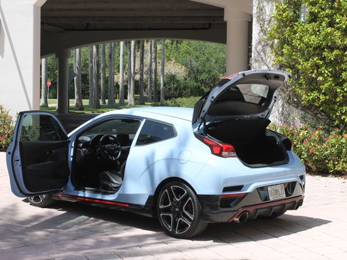 Used 2022 Hyundai Veloster N image 15