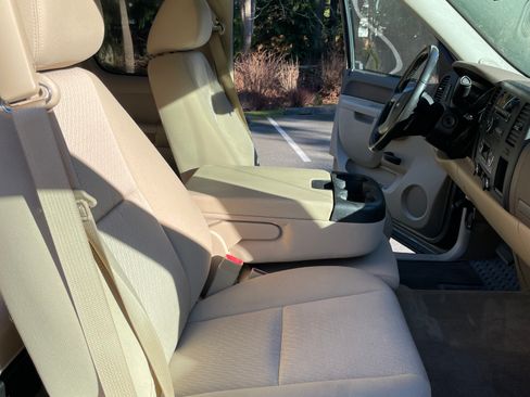 Used 2013 GMC Sierra 1500 SLE w/ Power Tech Package image 11