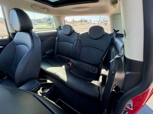 Used 2011 MINI Cooper S image 12