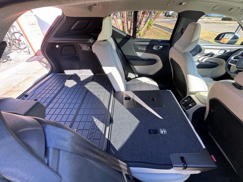 Used 2020 Volvo XC40 T4 Inscription w/ Protection Package Premier image 21