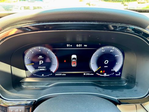 Used 2025 INFINITI QX60 Sensory w/ Vision Package AWD/4WD image 5
