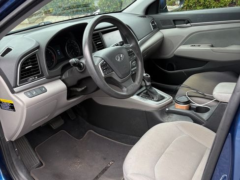 Used 2018 Hyundai Elantra SEL FWD image 4