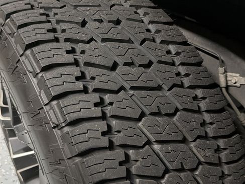 Used 2013 Jeep Wrangler Unlimited Rubicon image 19