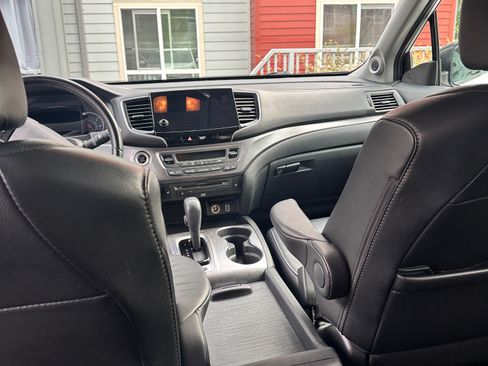 Used 2019 Honda Pilot EX-L image 11