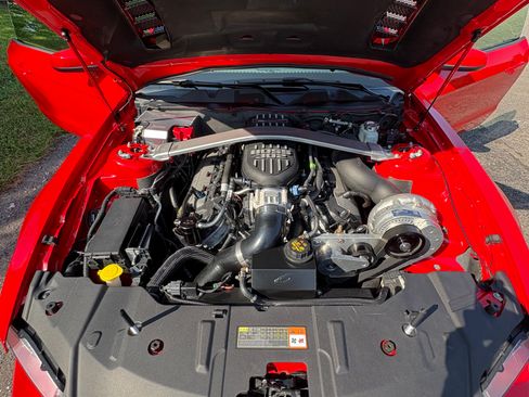 Used 2014 Ford Mustang GT RWD image 17
