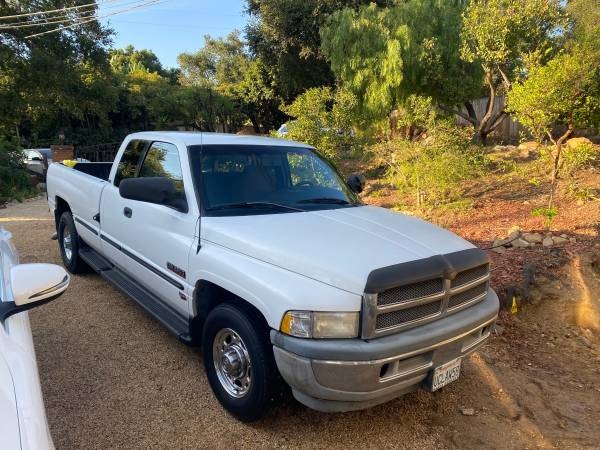 Used 1998 Dodge Ram 2500 Truck 2WD Quad Cab image 1