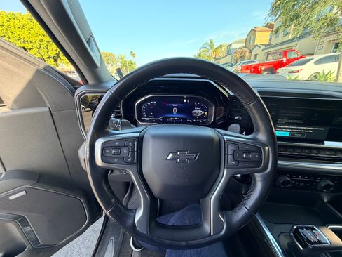 Used 2022 Chevrolet Silverado 1500 LT Trail Boss w/ LT Trail Boss Premium Package image 13