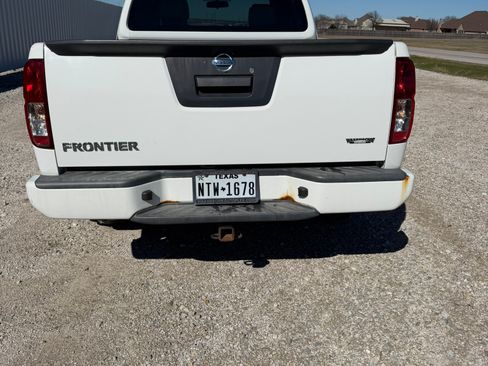 Used 2020 Nissan Frontier S image 13
