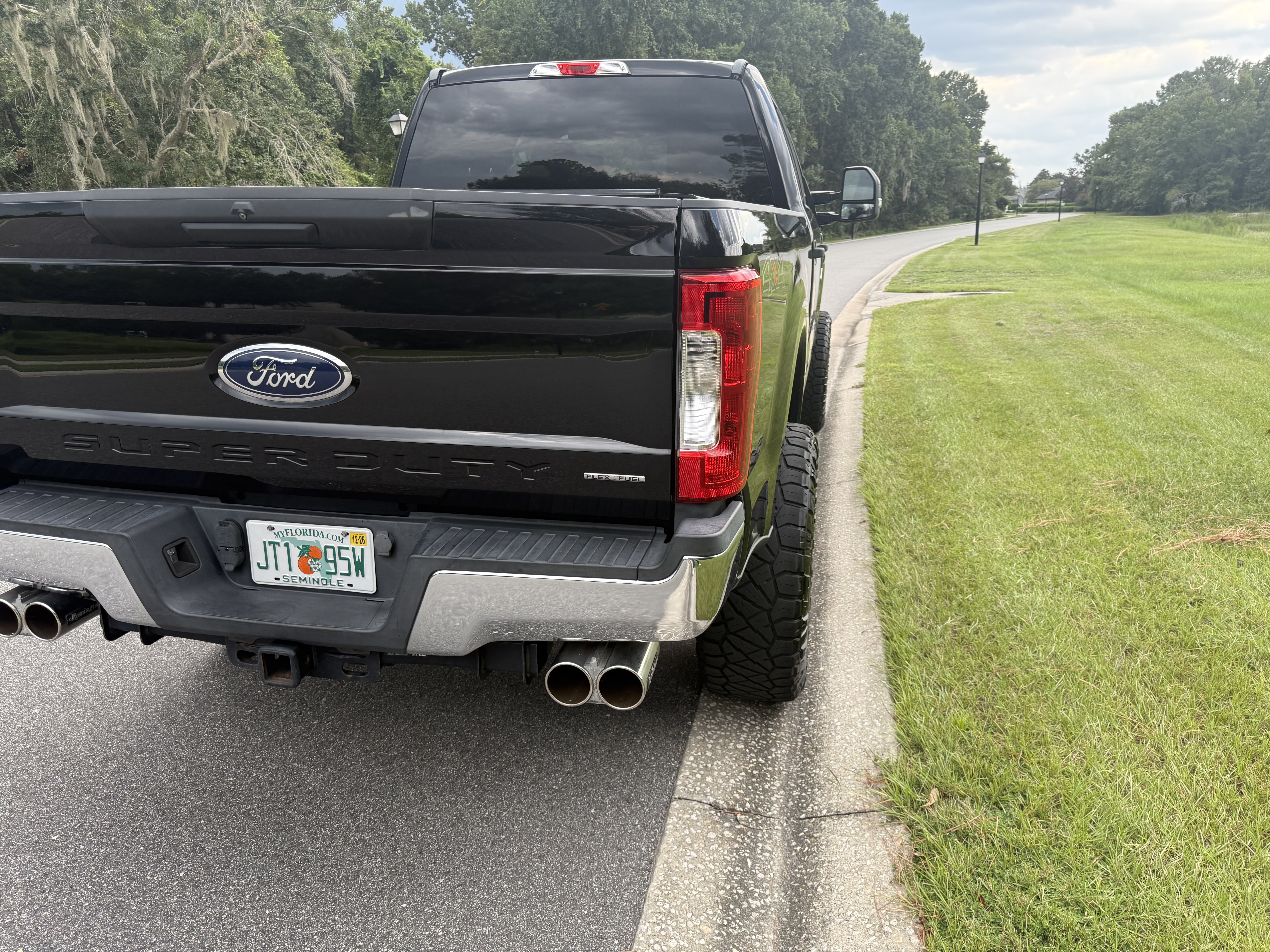 Used 2018 Ford F250 XLT AWD/4WD image 4
