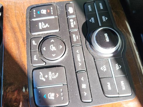 Used 2011 Hyundai Equus Ultimate image 27