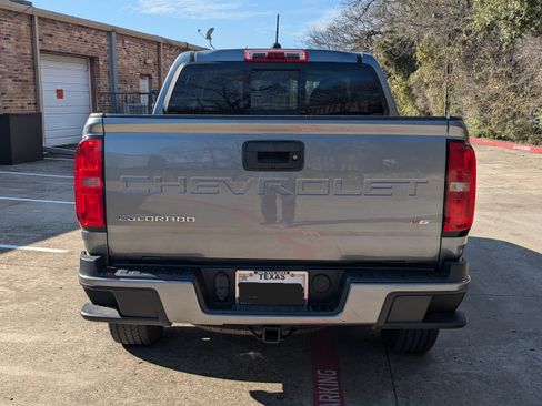 Used 2021 Chevrolet Colorado LT w/ LT Convenience Package image 4