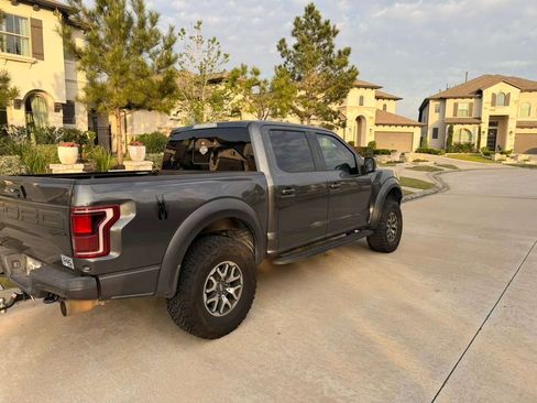 Used 2018 Ford F150 Raptor w/ Equipment Group 802A Luxury image 2