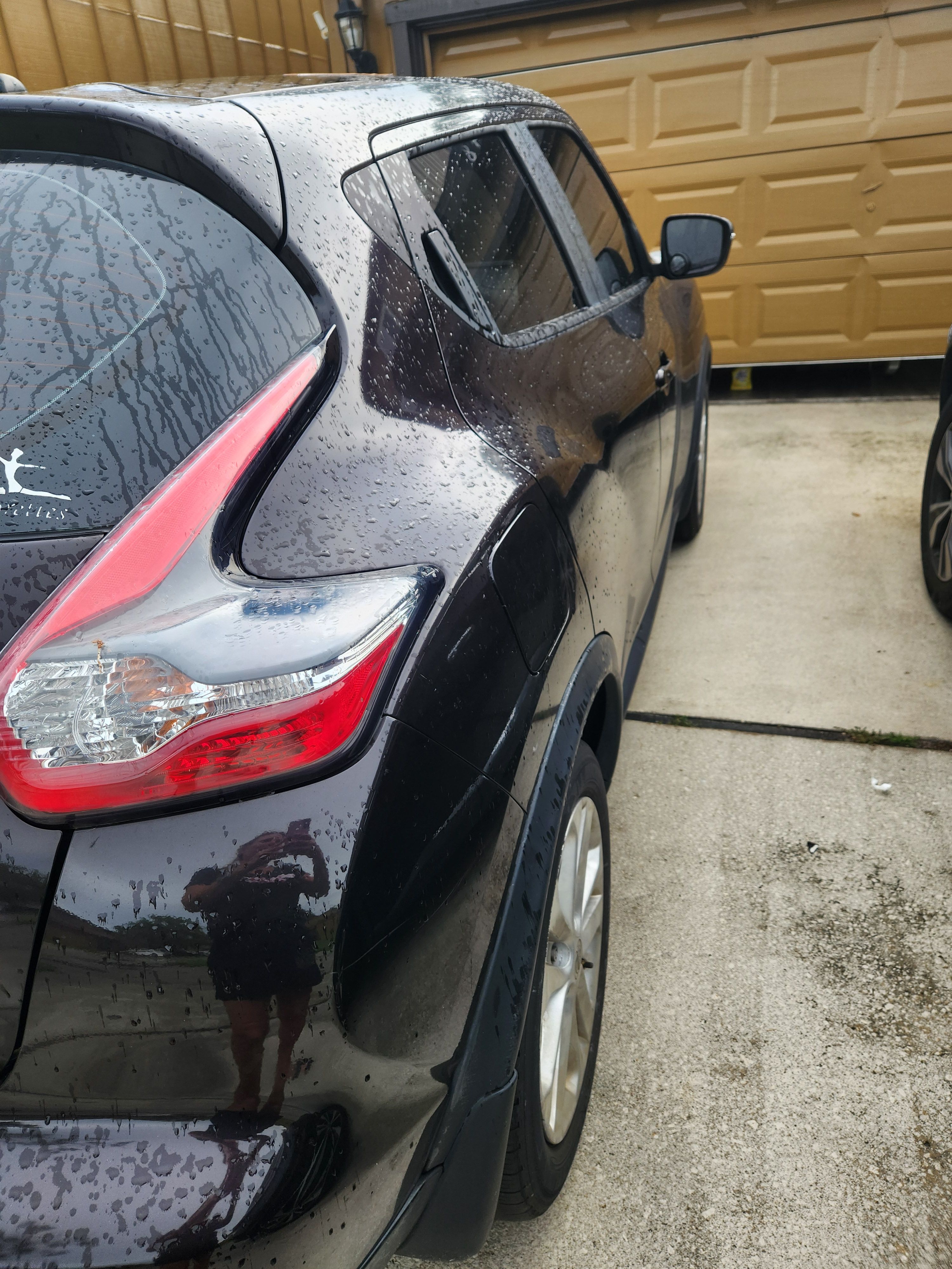 Used 2015 Nissan Juke S FWD image 8