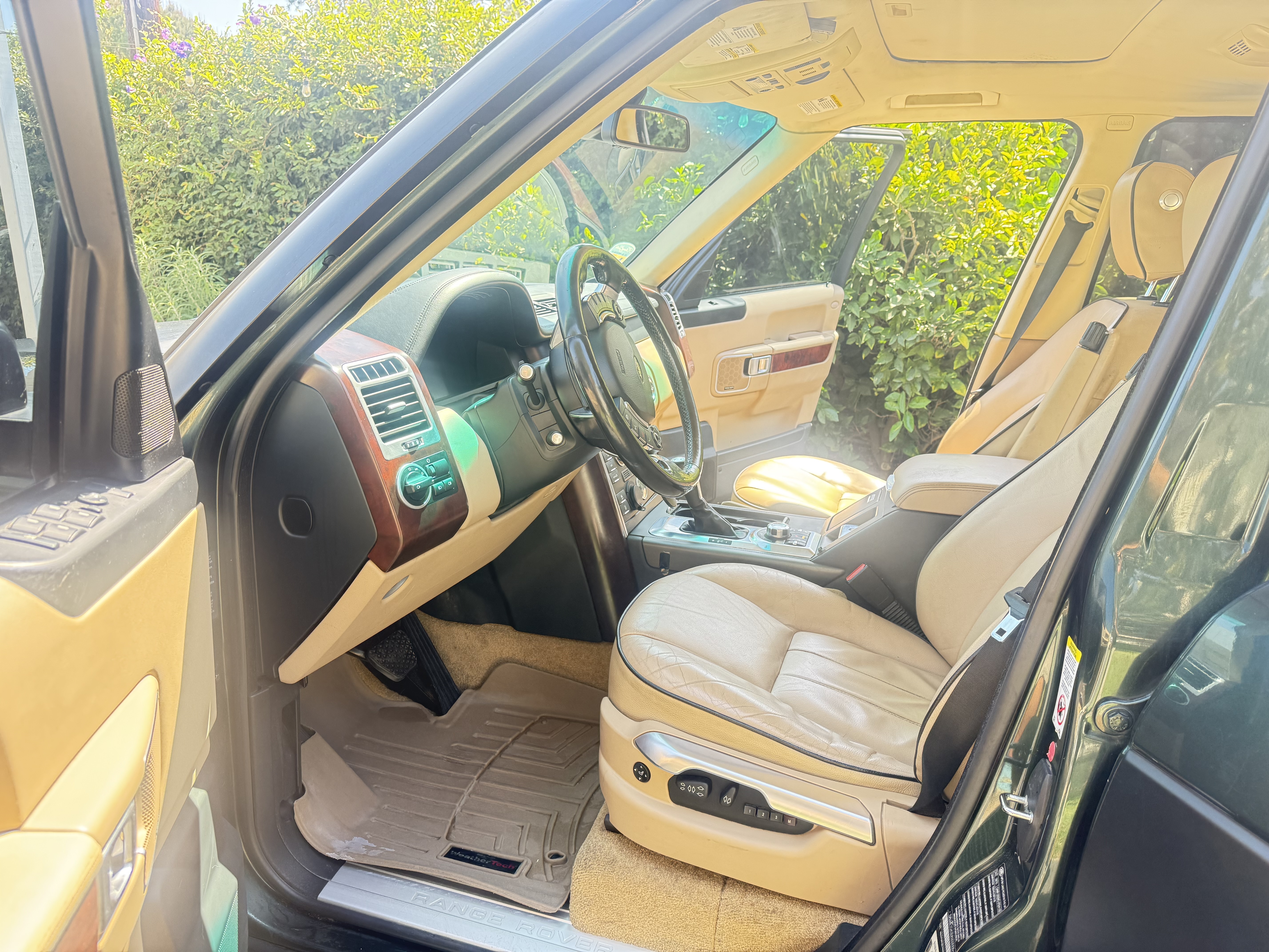 Used 2011 Land Rover Range Rover HSE AWD/4WD image 10