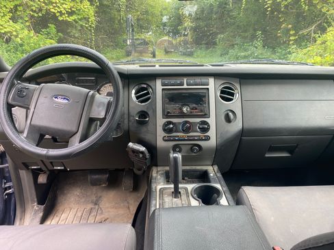 Used 2008 Ford Expedition XLT image 13