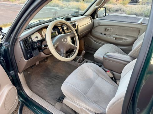 Used 2001 Toyota Tacoma 4x4 Xtracab V6 image 6
