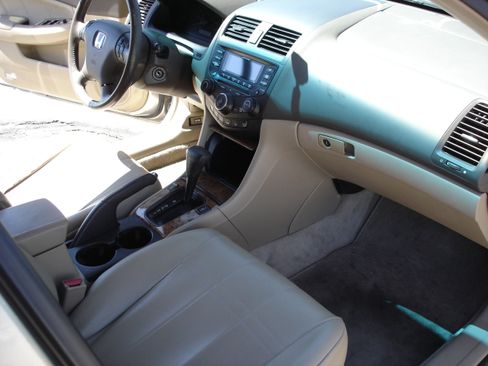 Used 2003 Honda Accord EX image 8