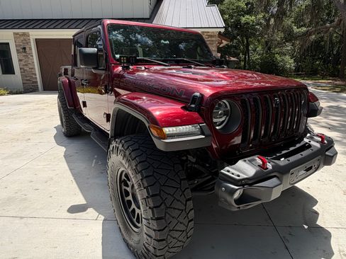 Used 2021 Jeep Gladiator Rubicon AWD/4WD image 4