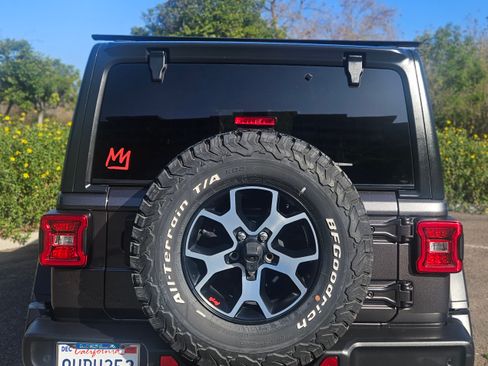 Used 2021 Jeep Wrangler Unlimited Rubicon image 5