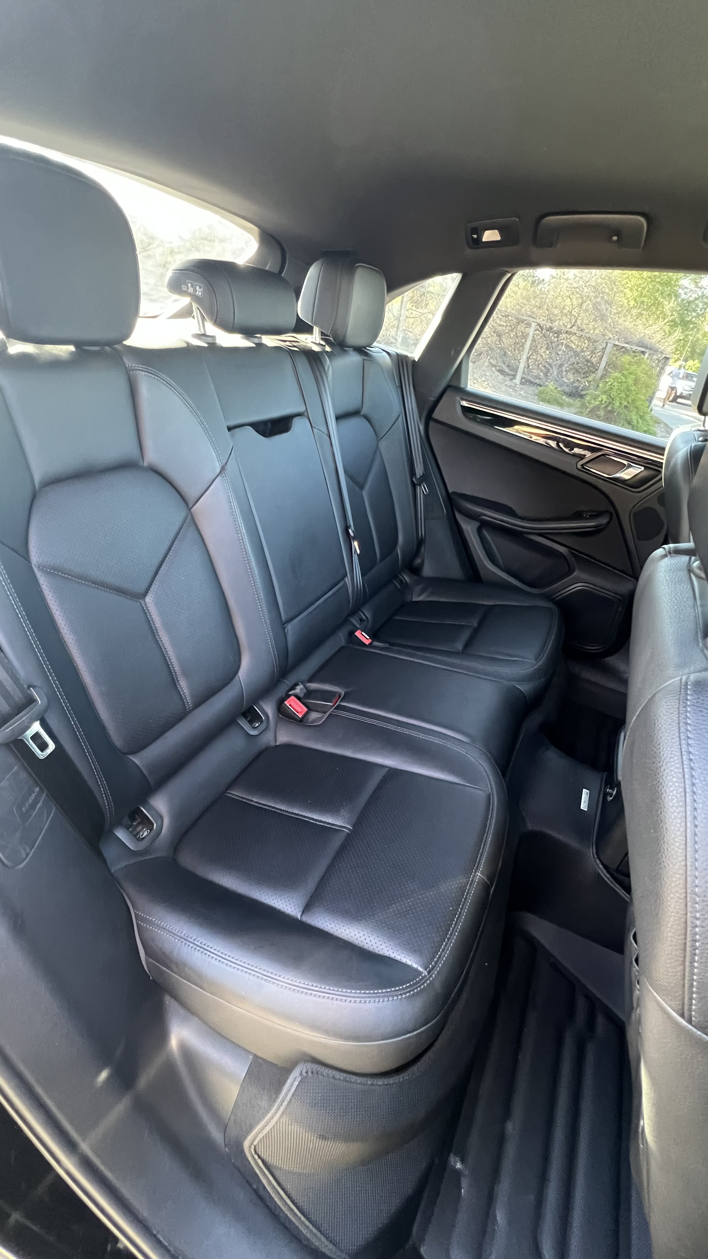 Used 2015 Porsche Macan S AWD/4WD image 18