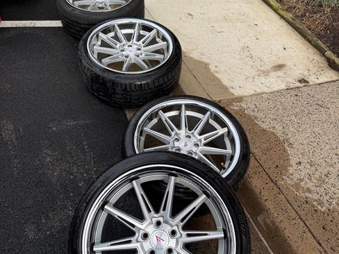 Used 2015 INFINITI Q50 Sport w/ Navigation Package image 18