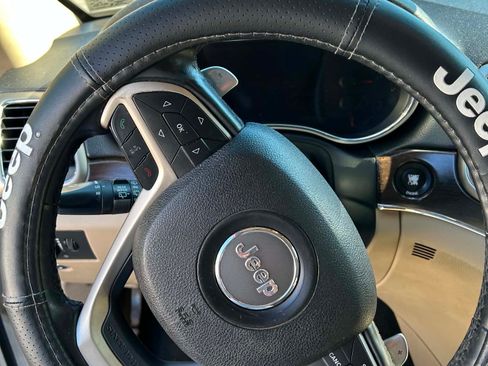 Used 2014 Jeep Grand Cherokee Limited AWD/4WD image 17