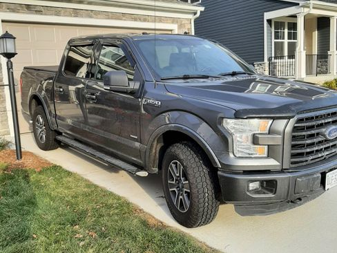 Used 2015 Ford F150 XLT w/ Equipment Group 302A Luxury image 9