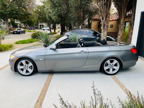 Used 2008 BMW 335i Convertible image 5