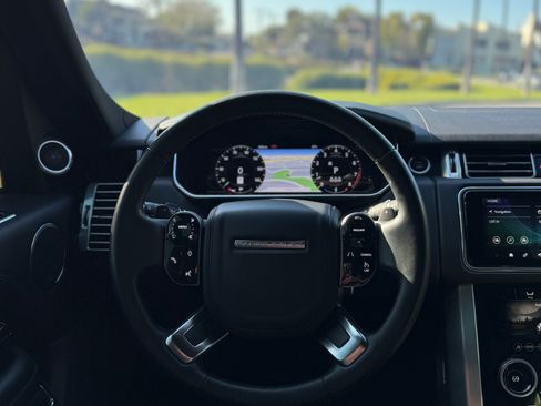 Used 2020 Land Rover Range Rover image 11