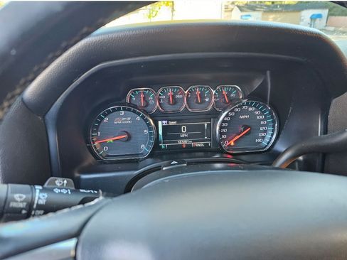 Used 2019 Chevrolet Silverado 2500 LT w/ Z71 Package, Off-Road image 16