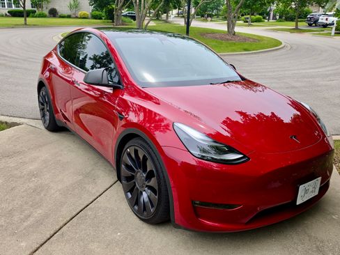 Used 2022 Tesla Model Y Performance AWD/4WD image 14