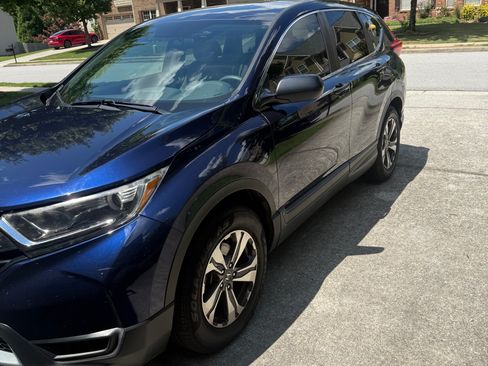 Used 2017 Honda CR-V LX image 2