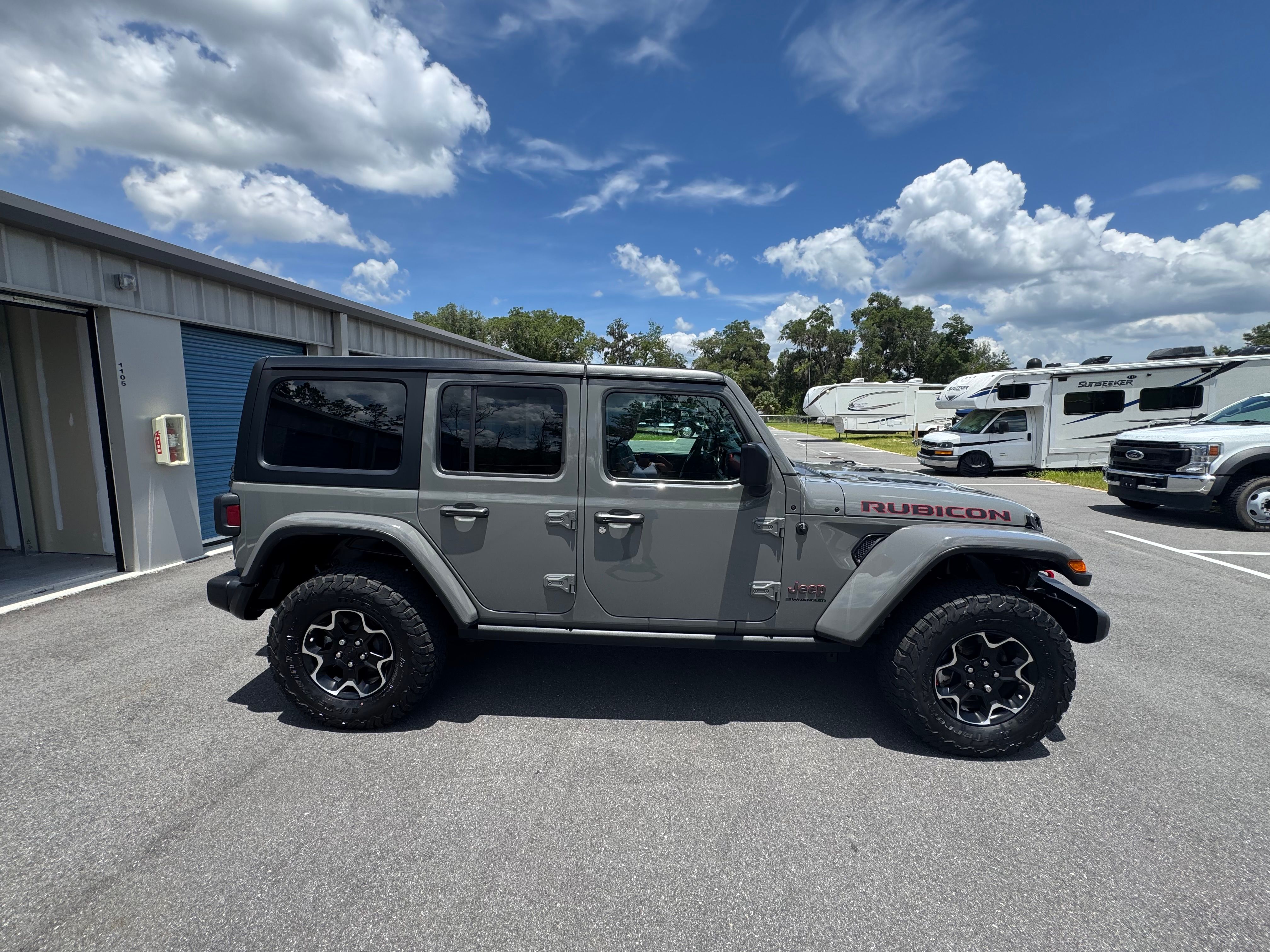 Used 2023 Jeep Wrangler Unlimited Rubicon AWD/4WD image 1