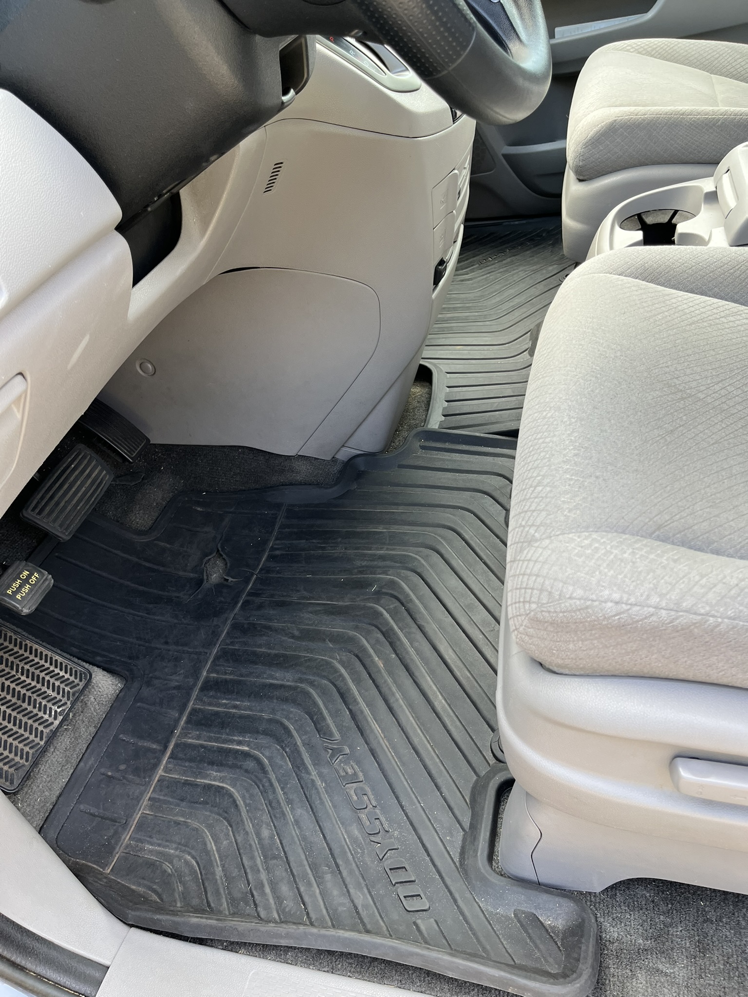 Used 2016 Honda Odyssey SE image 14