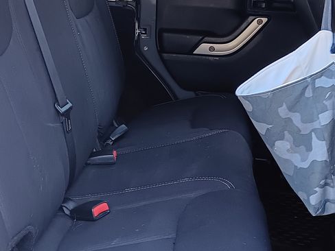 Used 2014 Jeep Wrangler Unlimited Sahara w/ Connectivity Group image 11