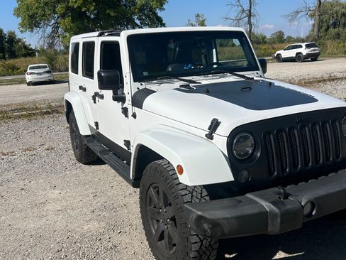 Used 2014 Jeep Wrangler Unlimited Sahara w/ Dual Top Group image 6
