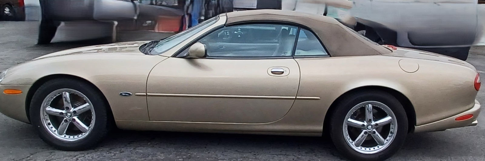 Used 2000 Jaguar XK8 Convertible RWD image 4