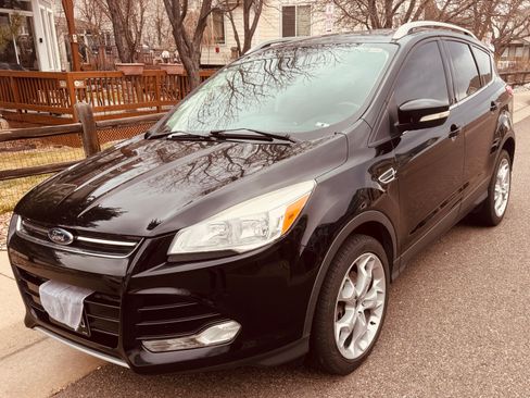 Used 2016 Ford Escape Titanium image 2