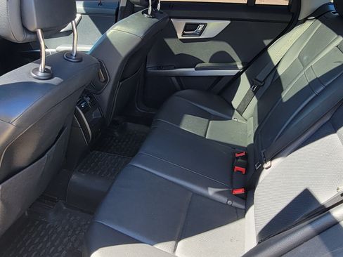 Used 2010 Mercedes-Benz GLK 350 4MATIC image 17