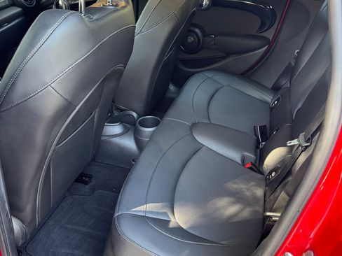 Used 2021 MINI Cooper S w/ Premium Package image 8