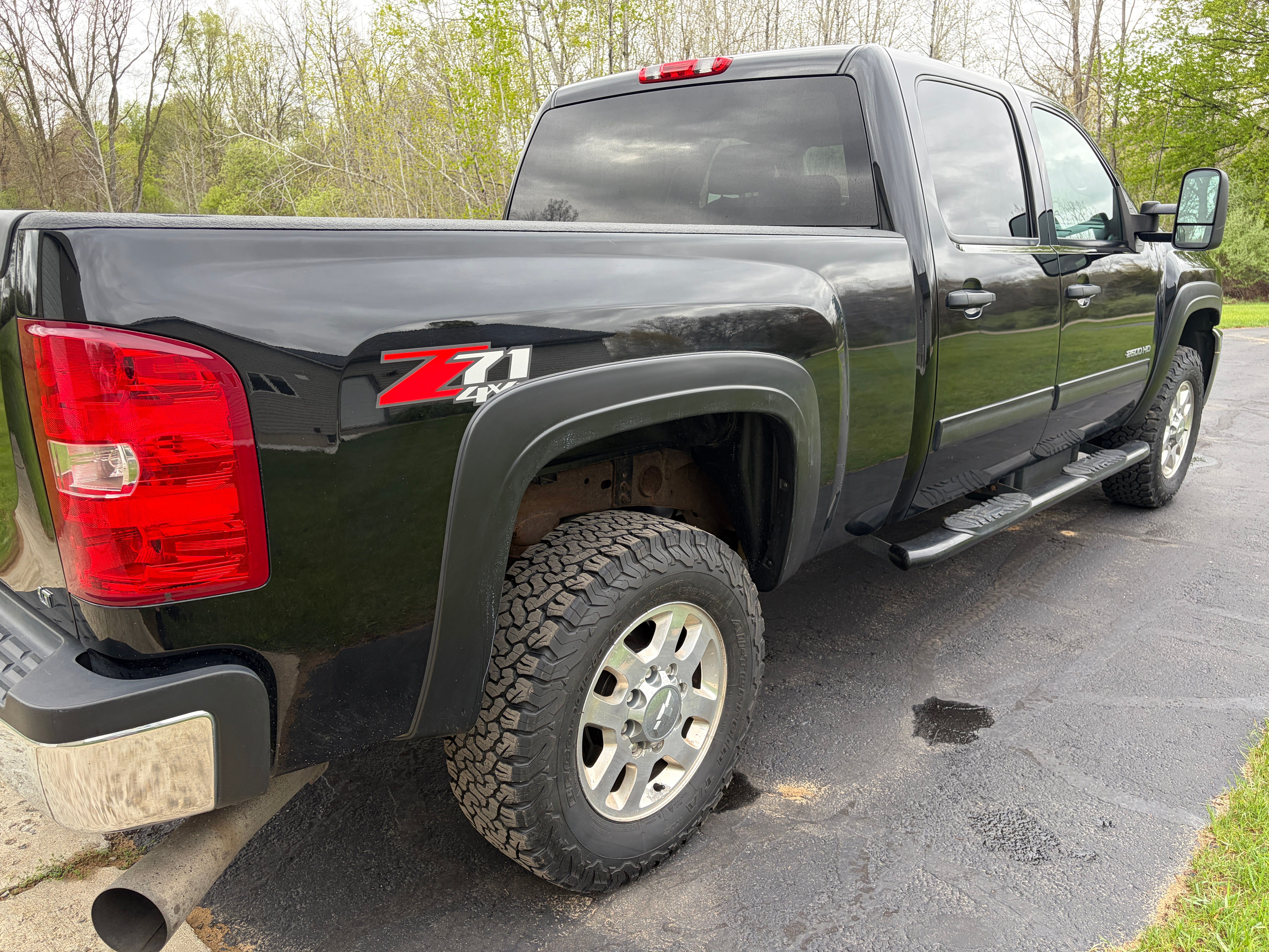 Used 2013 Chevrolet Silverado 2500 LT w/ Interior Plus Package AWD/4WD image 8