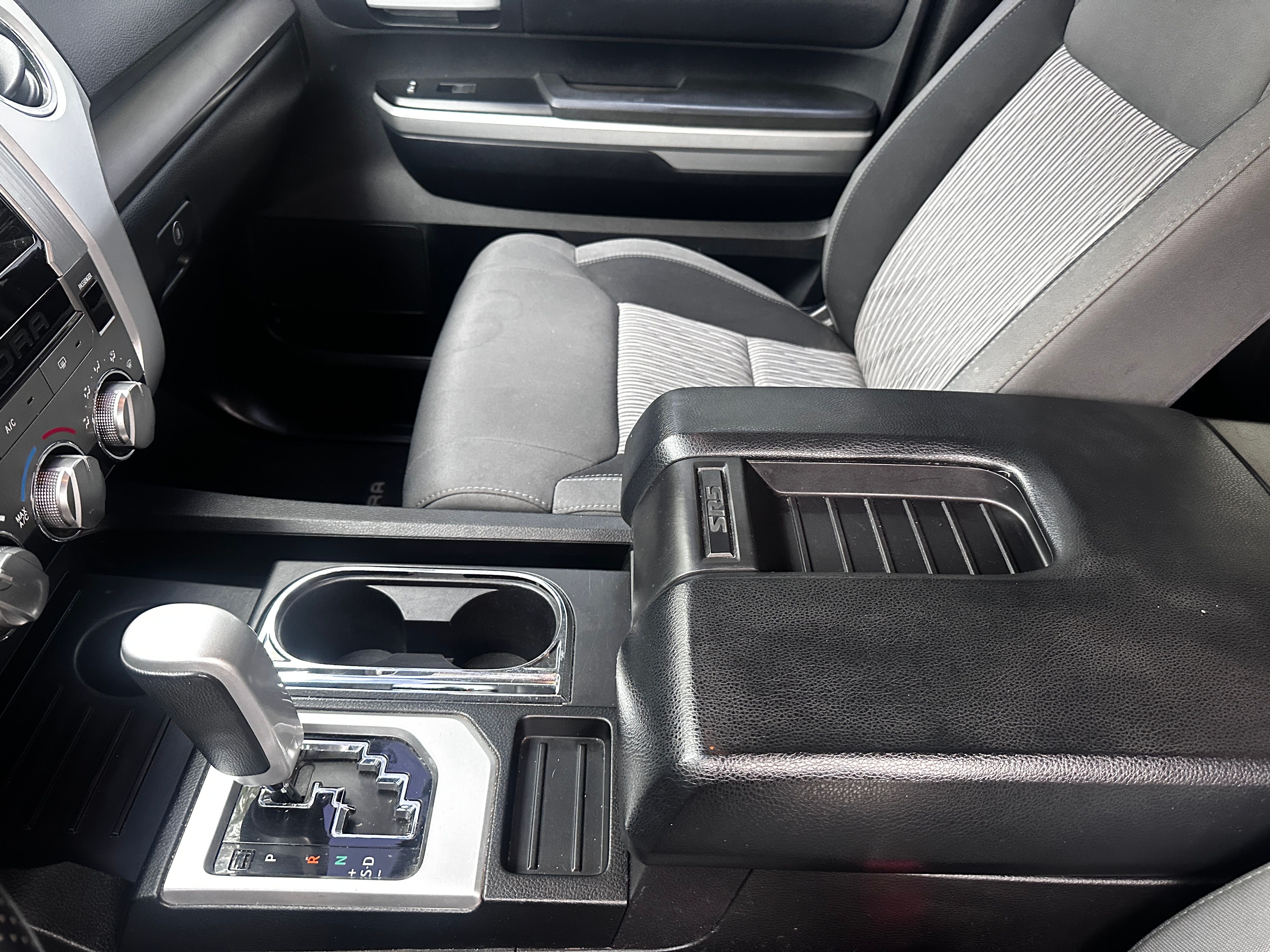 Used 2016 Toyota Tundra SR5 w/ SR5 Upgrade Package AWD/4WD image 10