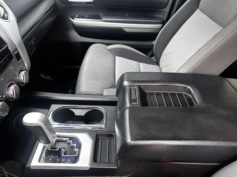 Used 2016 Toyota Tundra SR5 w/ SR5 Upgrade Package image 10