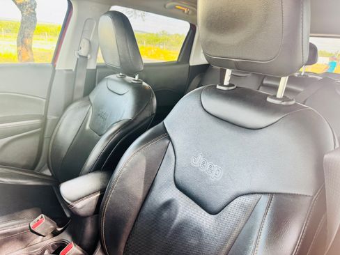 Used 2019 Jeep Compass Limited AWD/4WD image 11