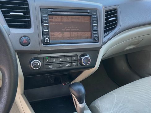 Used 2012 Honda Civic Natural Gas image 6