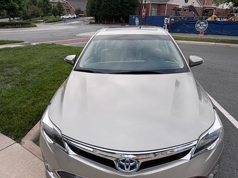 Used 2014 Toyota Avalon XLE Touring FWD image 2