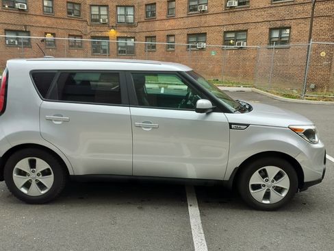 Used 2016 Kia Soul EV image 4
