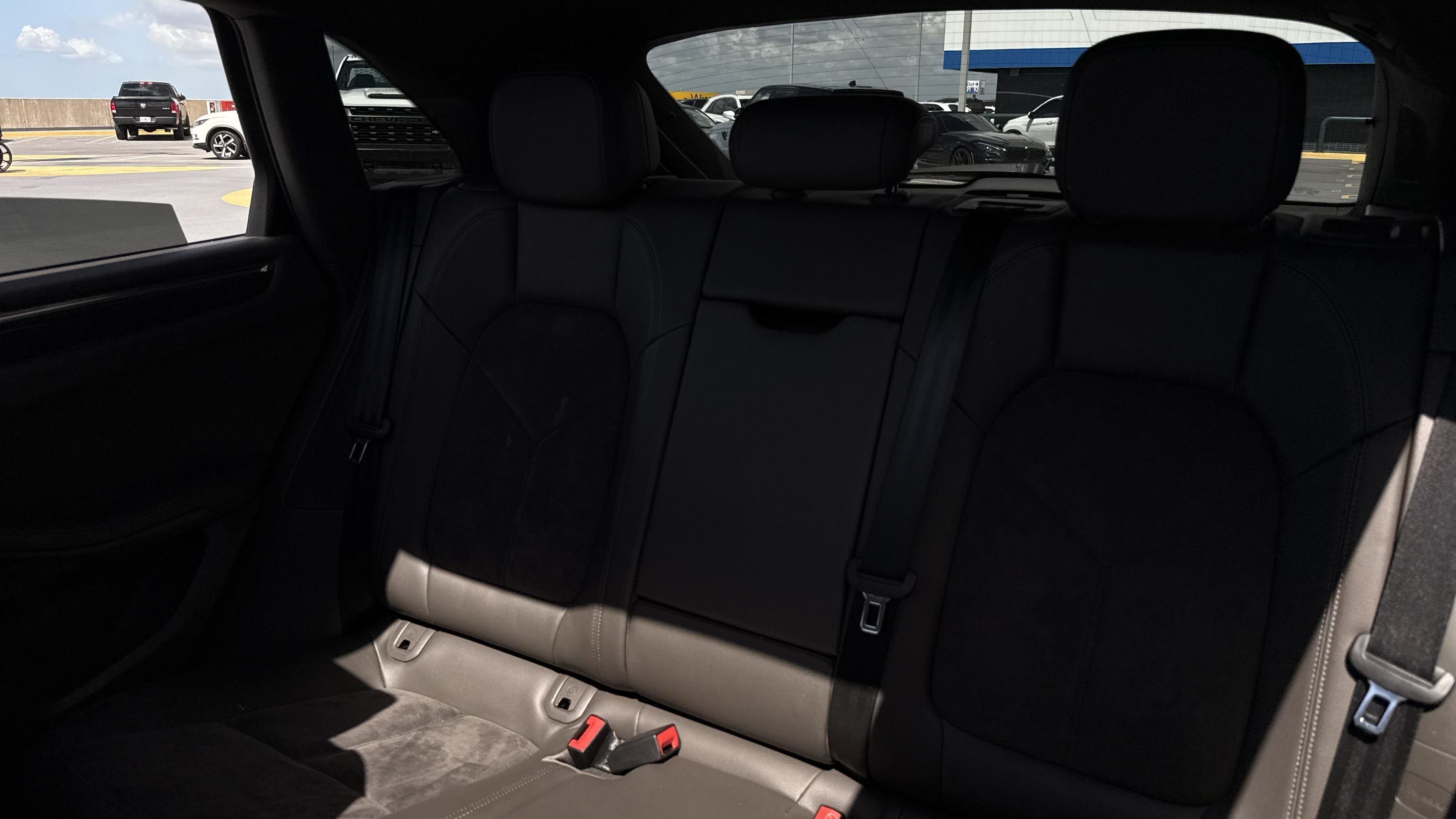 Used 2016 Porsche Macan S AWD/4WD image 4